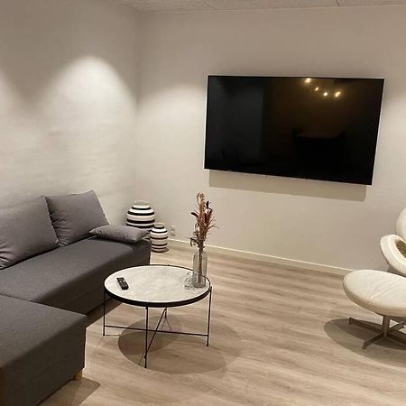 Central Kaelder Lejlighed Apartment Give Екстериор снимка